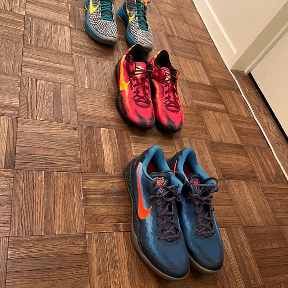 Basketball Shoes - Picture 2 of 3